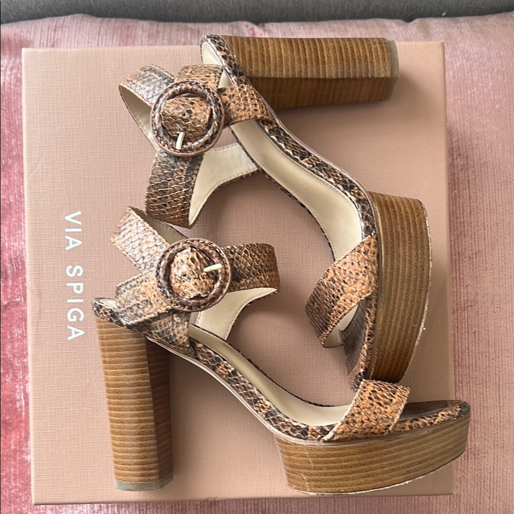 Sz 6/36Via Spiga Women's Snakeskin Printed Leather Caramel Platform Sandals